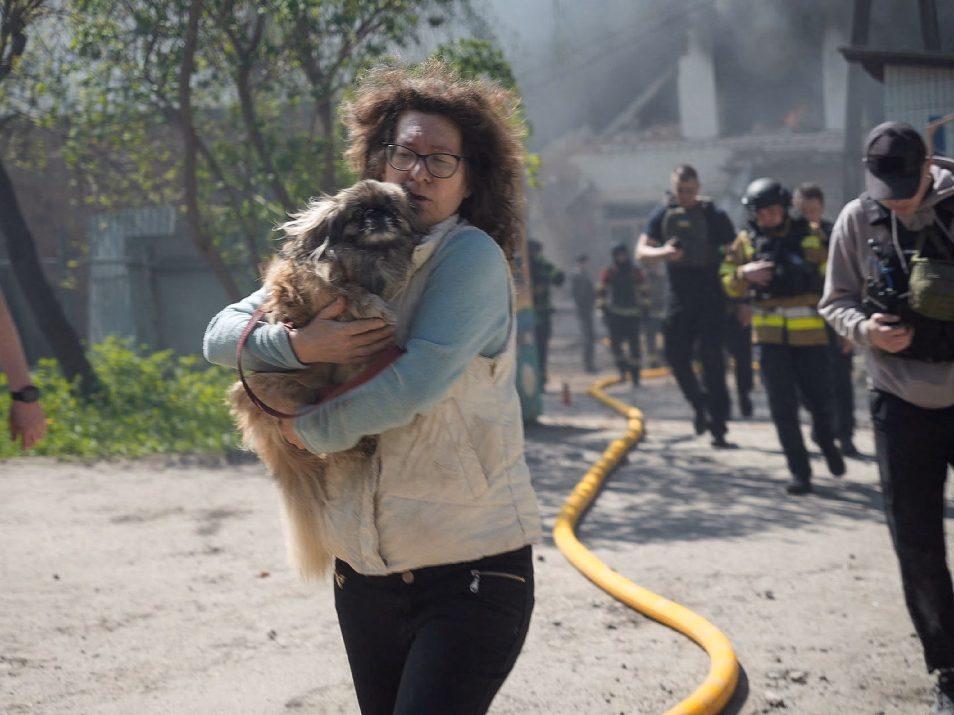 Russian Forces Unleash Lethal Raids on Ukraine After Zelenskyy's Truce 4