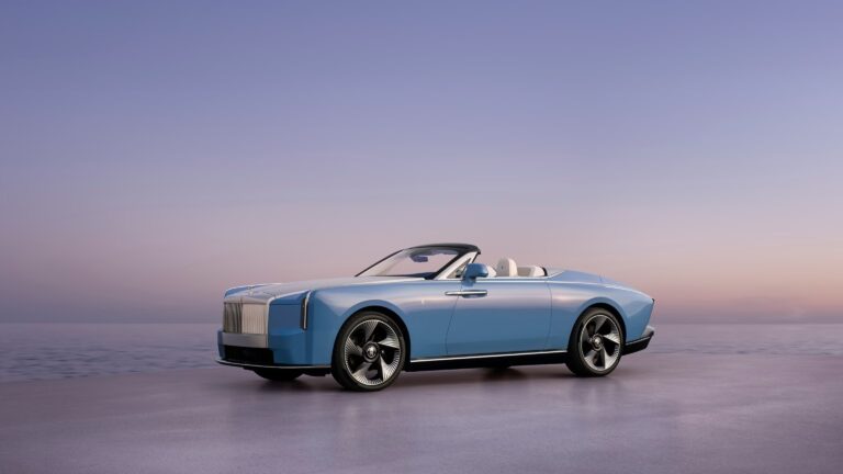 Rolls-Royce Seeks Furniture Builders, Tattooists for Car Creation 16