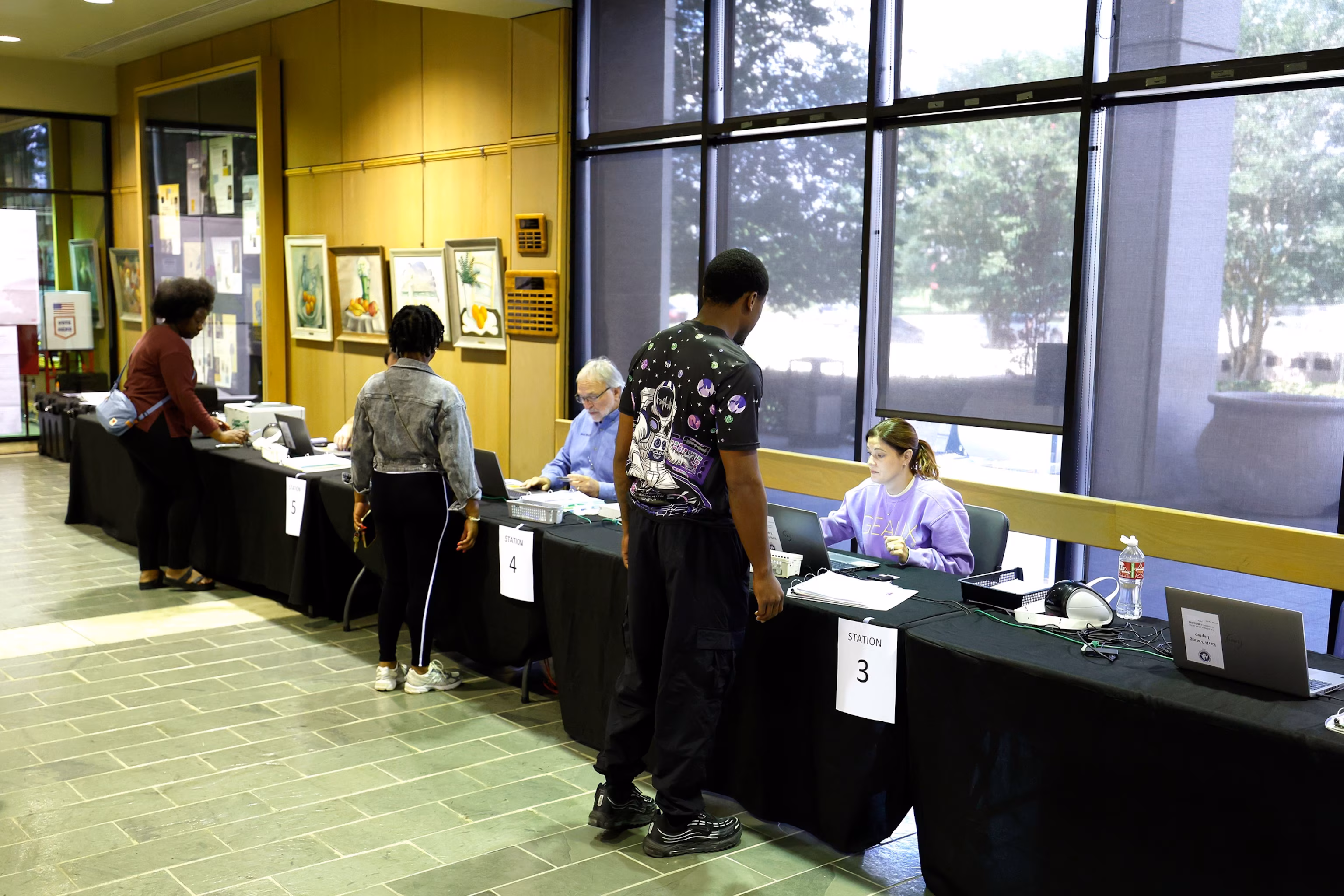 Louisiana residents express concern over voter bewilderment following postponed House primary elections 8