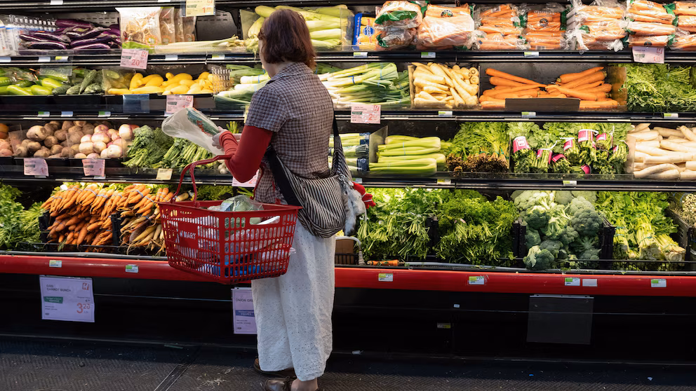Skyrocketing costs of produce, fish, and other goods: Examining grocery inflation. 3