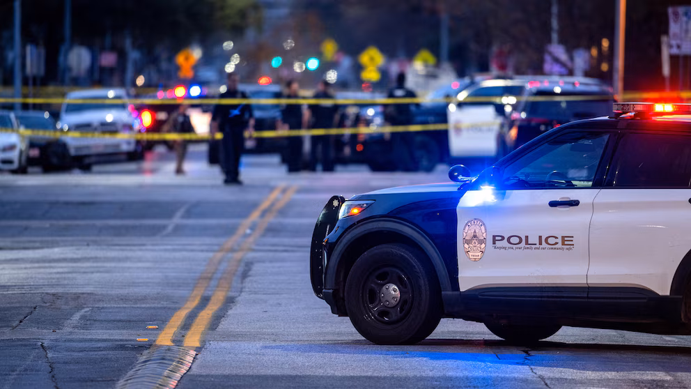 FBI: No Ties Found Between Austin Shooter and Foreign Terror Group 4
