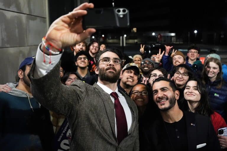 AIPAC's Backing: A Wedge in Democratic Contests 1