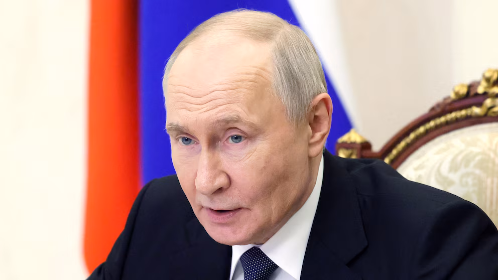 Putin to meet Xi in Beijing. 3