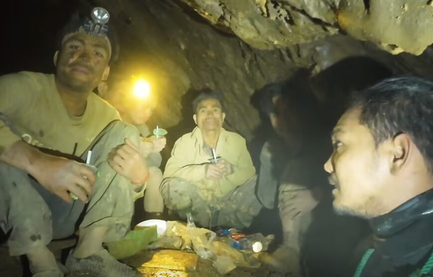 HOME 24 More divers reach Laos to explore narrow caverns in urgent search for…