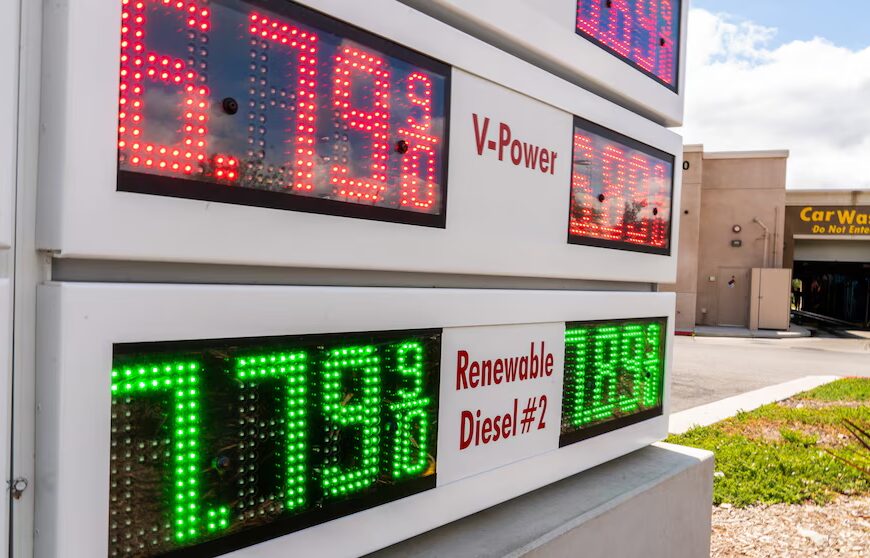 Americans Feel the Pinch at the Pump After Protracted Iran Conflict