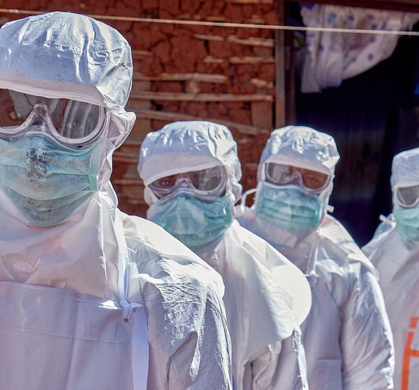 Ebola-exposed Americans in Africa to be treated at Kenyan site, says White House.