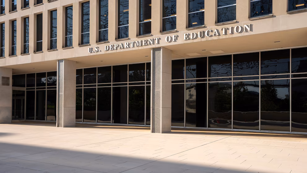 GAO probes student loan transfers to Treasury, per Warren 4