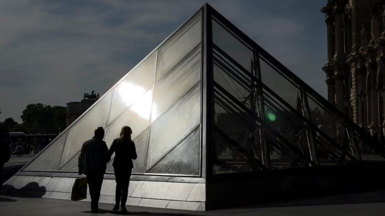 Paris Police Detain Suspect: Louvre Possibly Targeted in Terror Plot 1