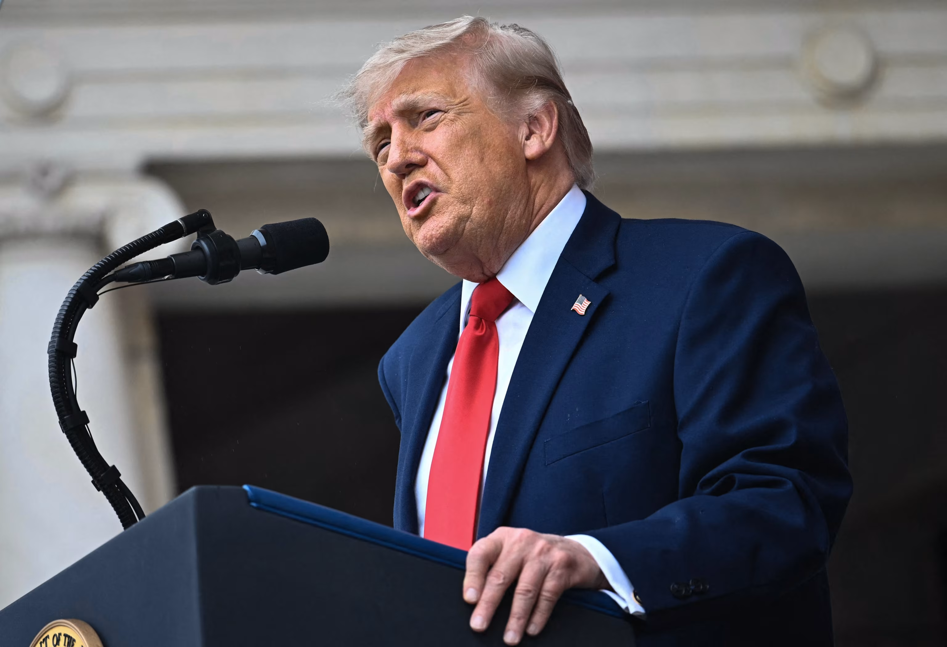 Sondage ABC News/Washington Post/Ipsos : les Américains estiment le plus souvent que les démocrates ne s'opposent pas assez aux républicains, et que les républicains soutiennent trop Trump 4