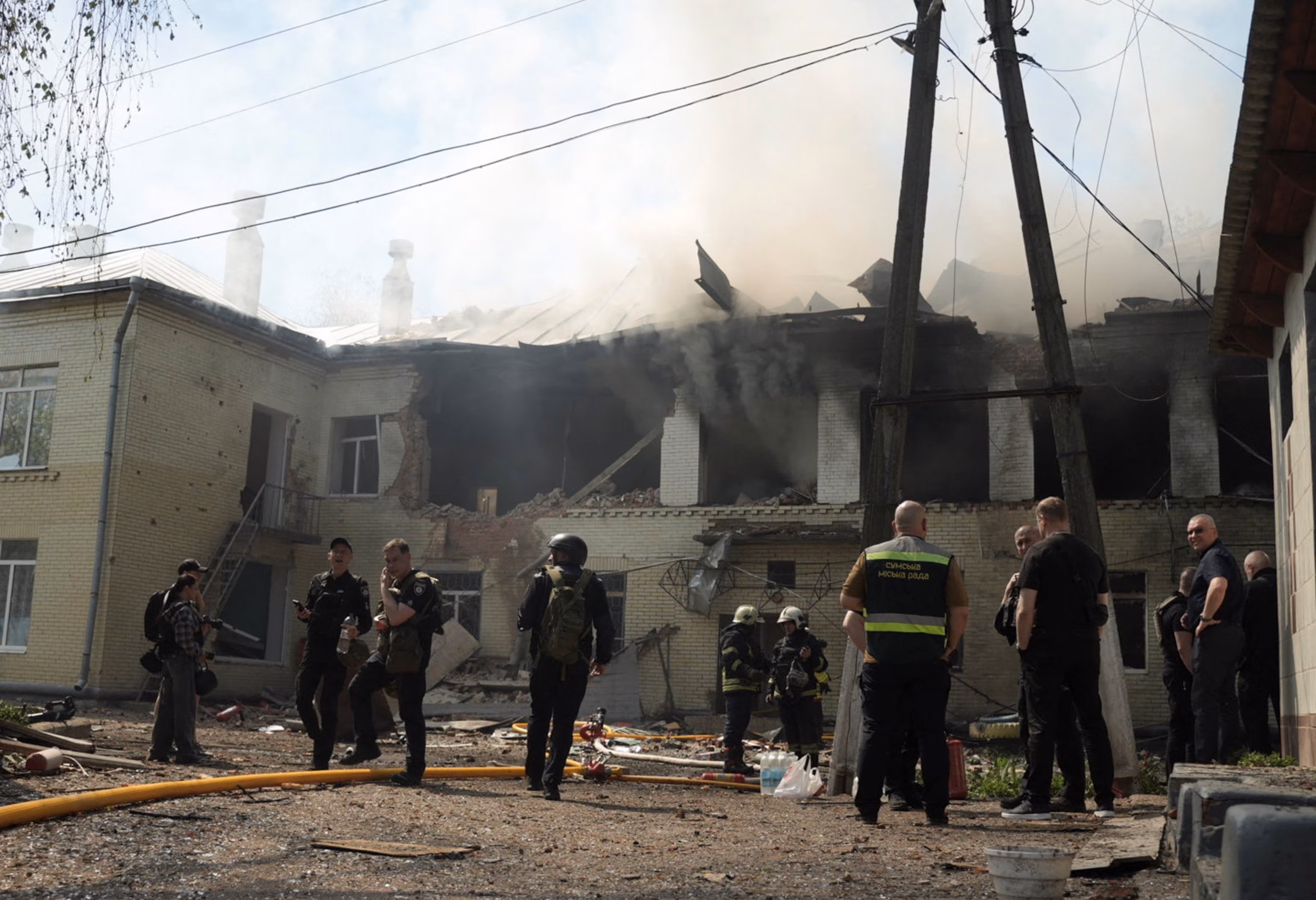 Russian Forces Unleash Lethal Raids on Ukraine After Zelenskyy's Truce 5