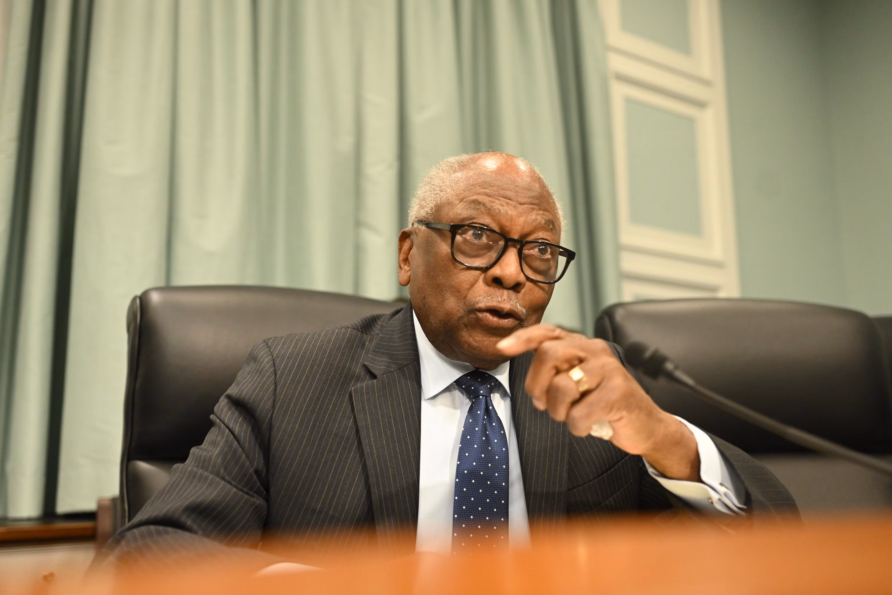 Clyburn asserts Republican redistricting drive is broad campaign to suppress Black votes. 4