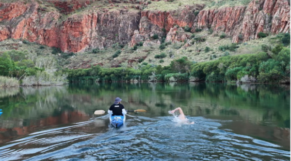 British swimmer breaks world record by swimming 55 kilometers through crocodile-infested river (photos, video) 8