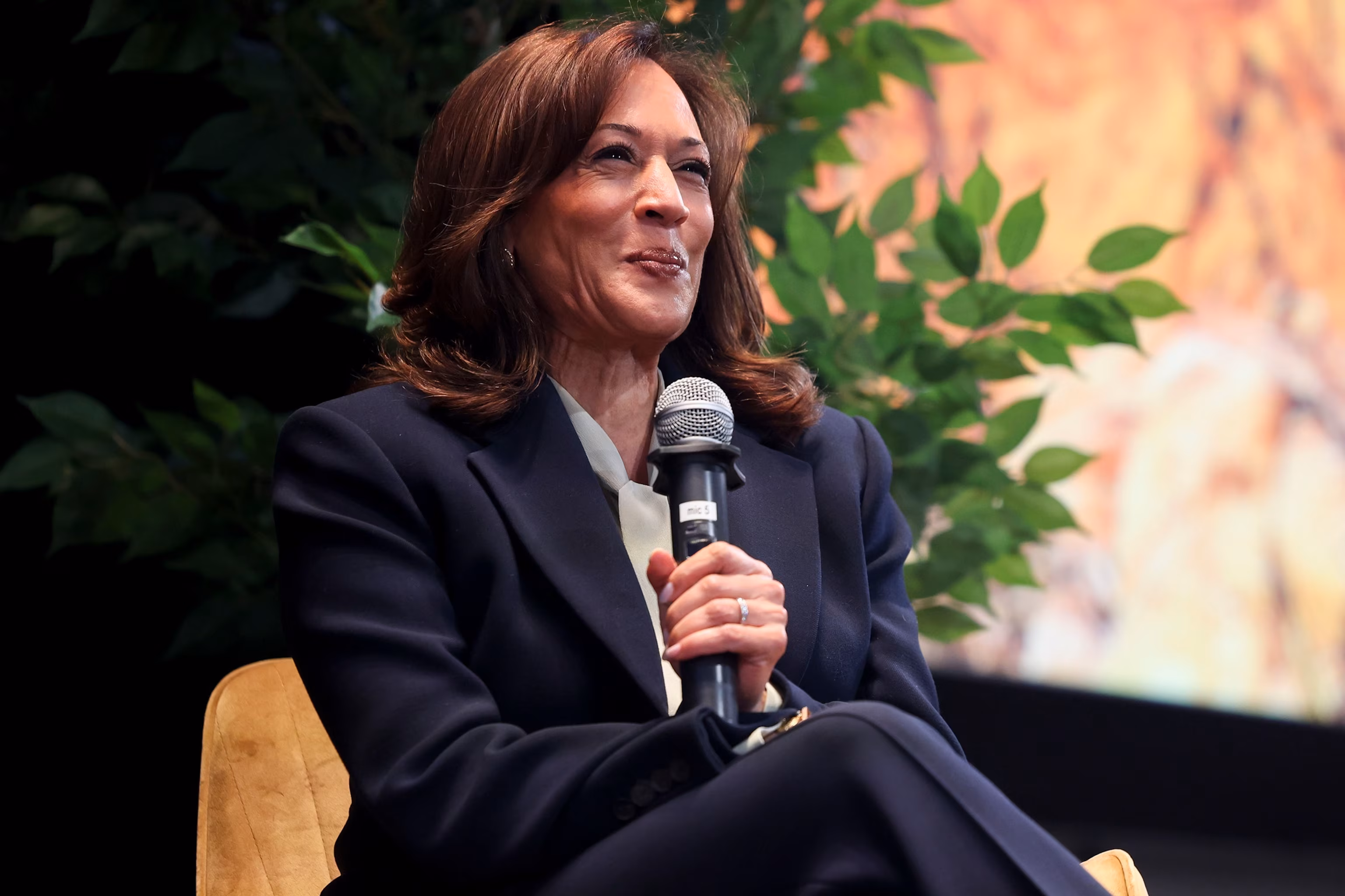 Kamala Harris potrebbe puntare a un ritorno nel 2028, ma alcuni ex alleati cercano volti "nuovi" 8 Kamala Harris potrebbe puntare a un ritorno nel 2028, ma alcuni ex alleati cercano volti "nuovi" 8