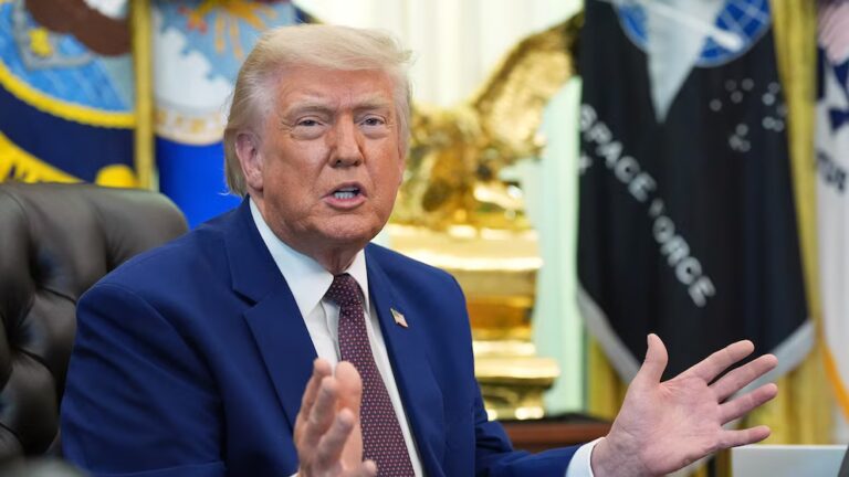 La Cámara de Representantes reprende a Trump con una votación para poner fin a la guerra en Irán 19
