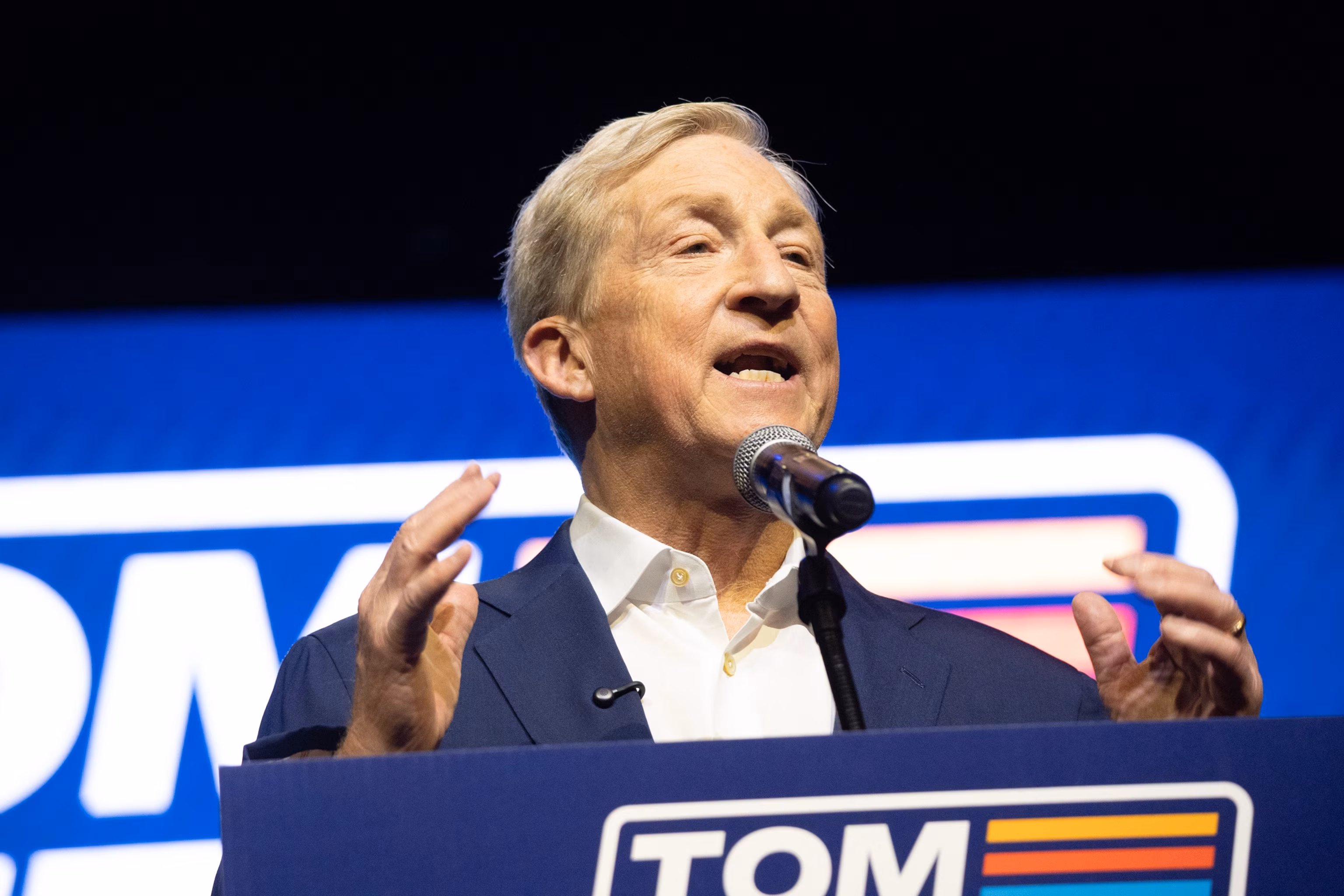 Le démocrate Xavier Becerra se qualifie pour l'élection générale dans la course au poste de gouverneur de Californie, projette l'AP 8