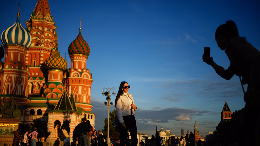 Ukrainian drones assault Moscow for the third day in a row, according to the mayor, amidst a significant offensive. 4 Ukrainian drones assault Moscow for the third day in a row, according to the mayor, amidst a significant offensive. 4