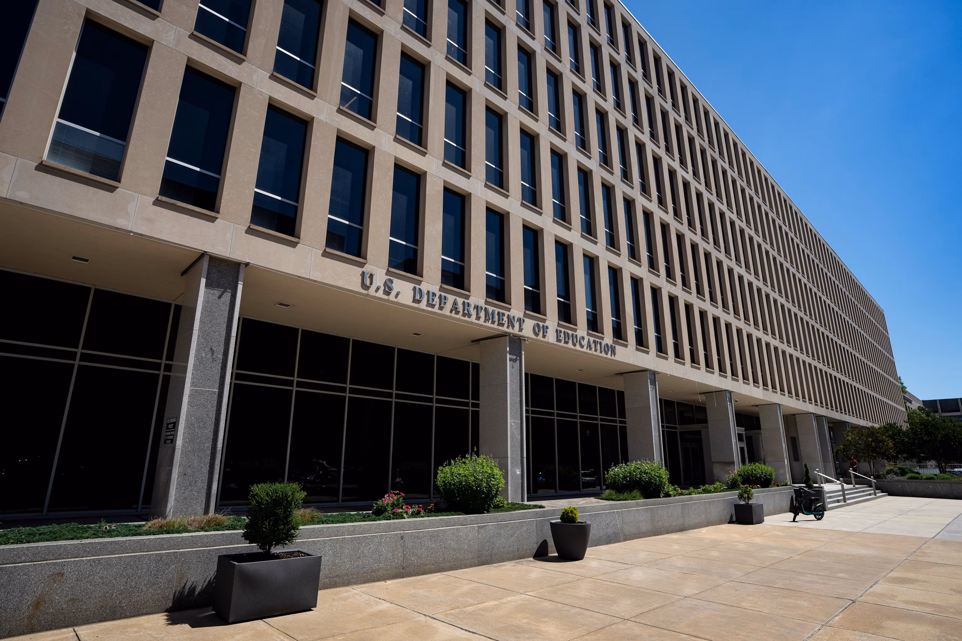 Medical organizations file lawsuit against Trump administration regarding student loan limitations 6