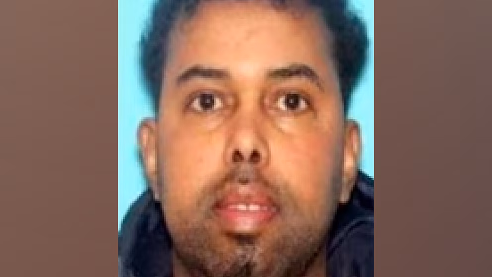 FBI apprehende le 'Fugitif le plus recherché pour fraude' du ministère de la Justice 4