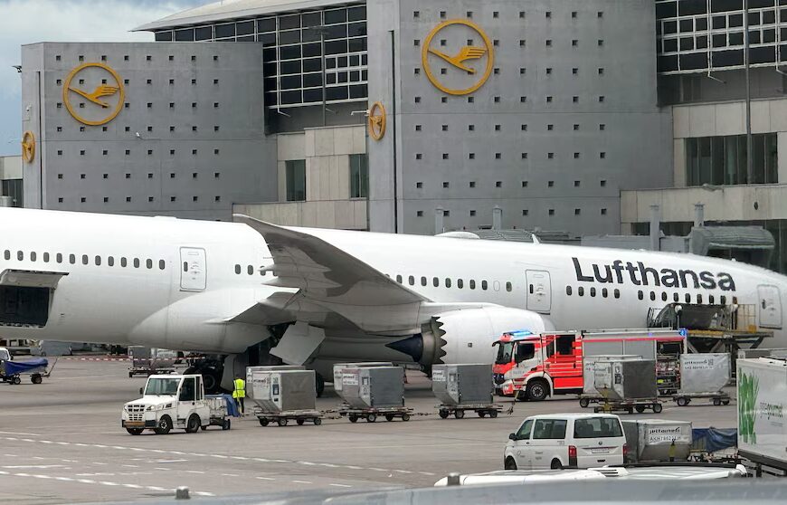 Lufthansa Boeing 787-9’da burun iniş takımının çökmesi sonucu yaralanan çalışanlar Frankfurt Havalimanı’nda
