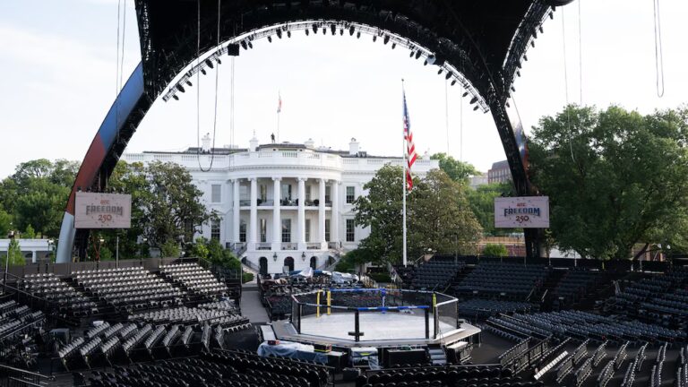 Trumpin UFC-ottelu Valkoisen talon eteläpihalla 1