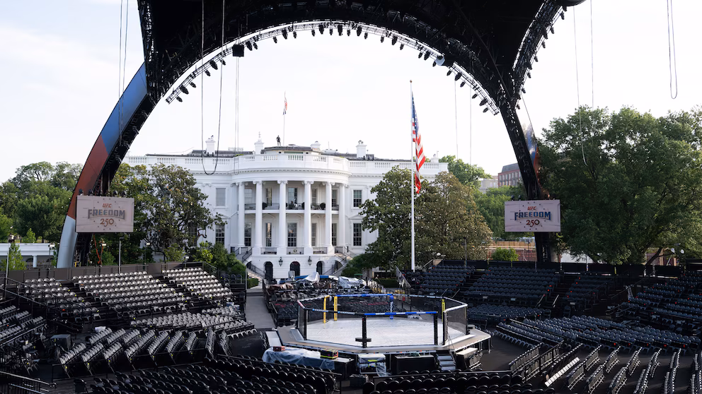 Trumpin UFC-ottelu Valkoisen talon eteläpihalla 6