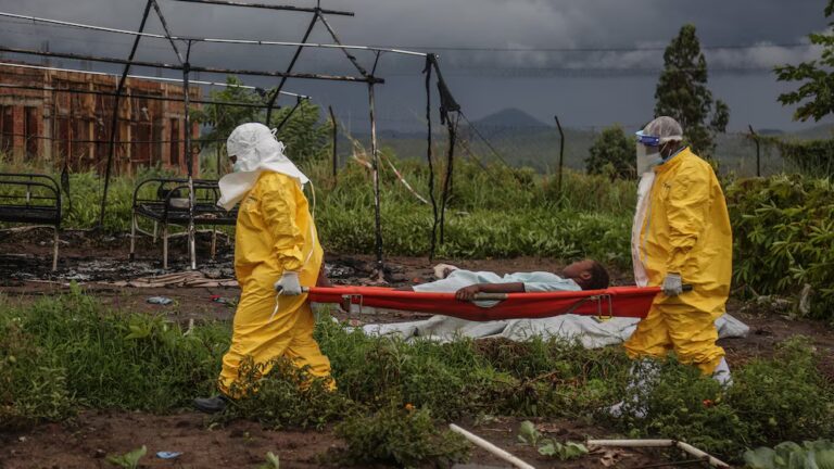 Aid group emphasizes trust as vital in battling the escalating Ebola epidemic 1