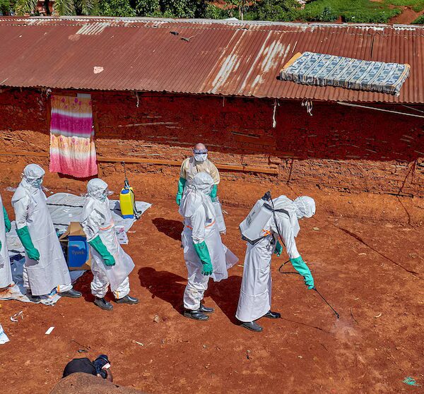 HOME 23 Ebola-Ausbruch breitet sich in Afrika aus, ist “wahrscheinlich weitaus schlimmer” als offizielle Zahlen vermuten…