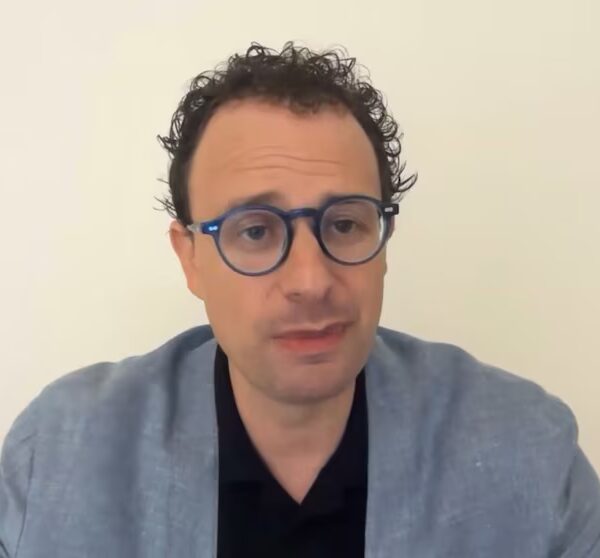 Anthropic CEO Pide Mayor Regulación de la IA