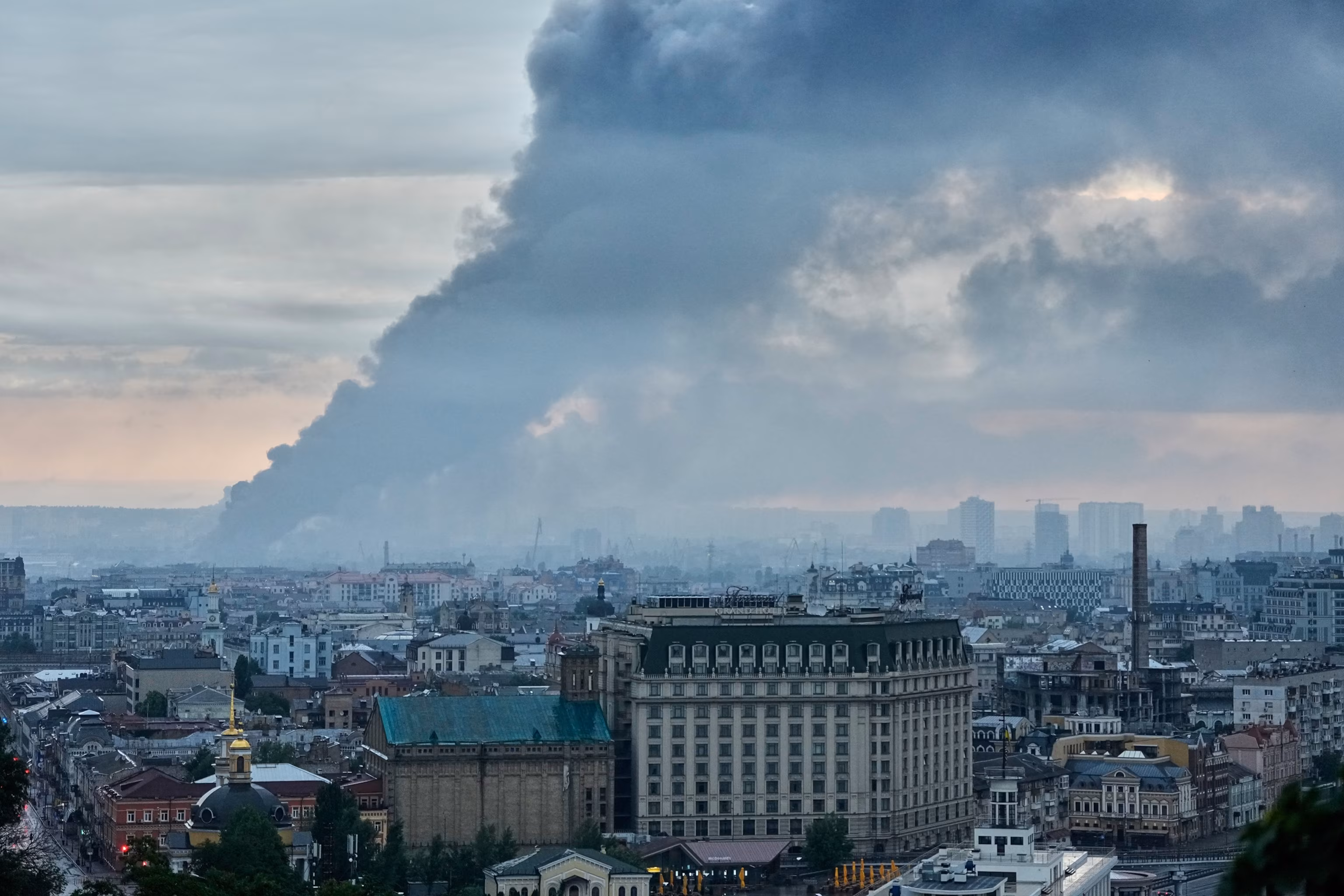 Russia launches drone and missile attacks on Kyiv, igniting a historic cathedral. 6