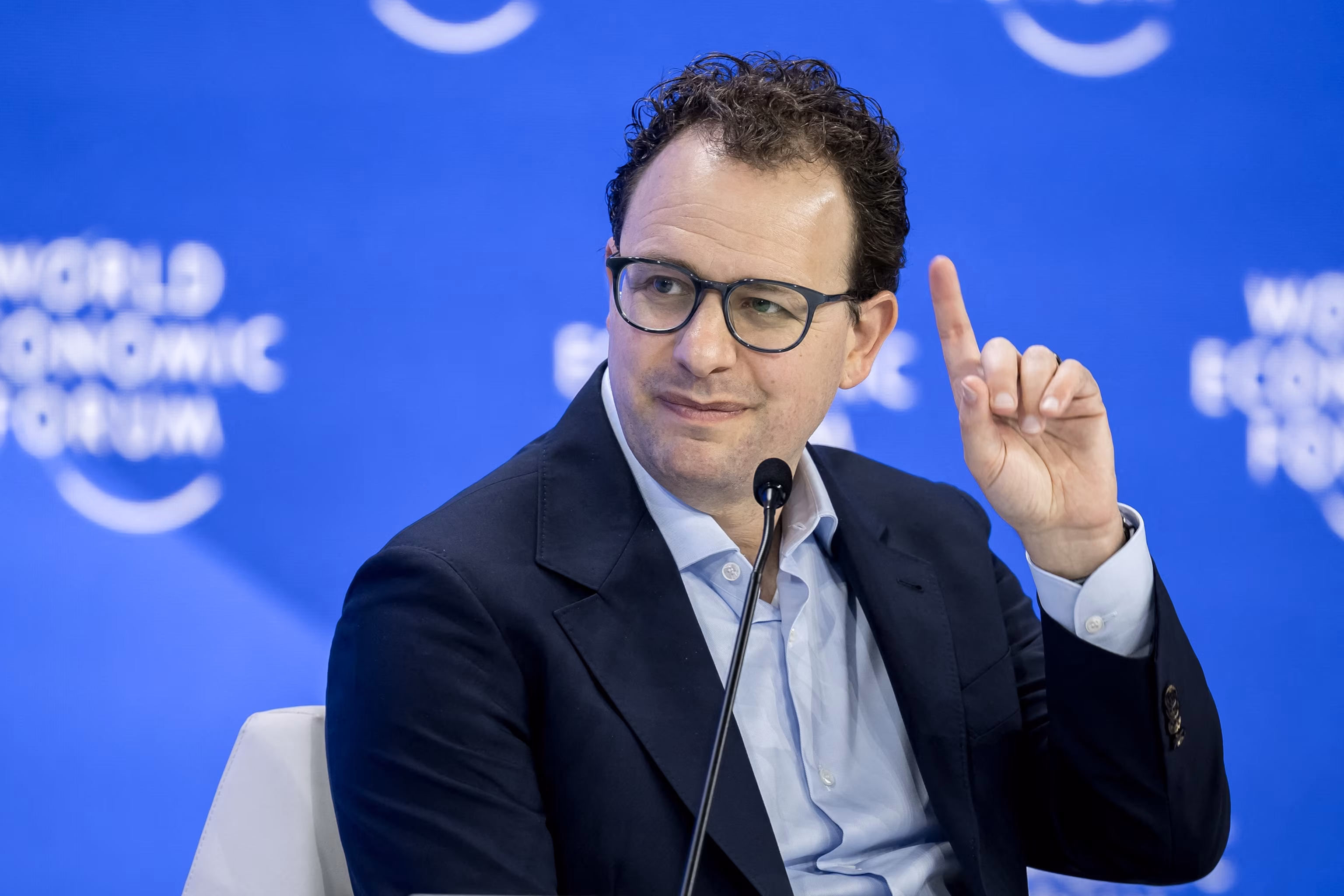 Anthropic CEO Pide Mayor Regulación de la IA 8