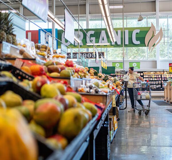 Inflation reaches its highest point since 2023, driven by war-related price increases.