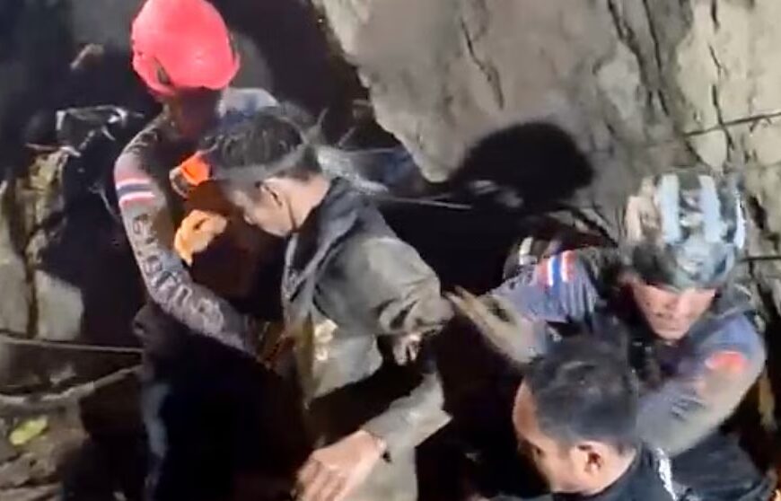 Rescuers halt efforts for two miners presumed stuck in a waterlogged Laos&hellip;
