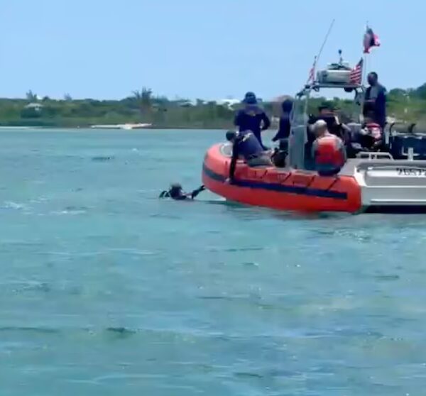 La Guardia Costera se hace cargo de la balsa mientras continúa la&hellip;