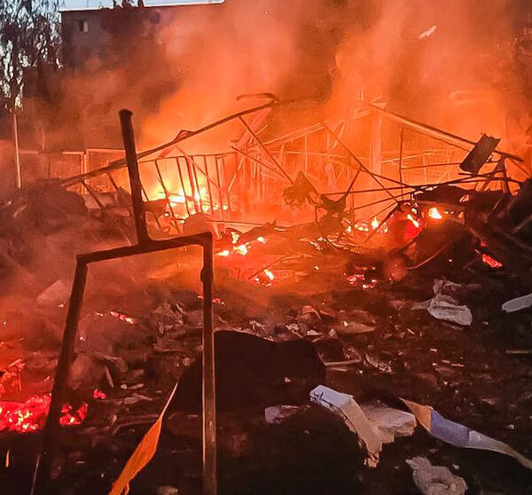 Russia und Ukraine tauschen Drohnenangriffe aus, während Selenskyj einen diplomatischen Weg zum&hellip;