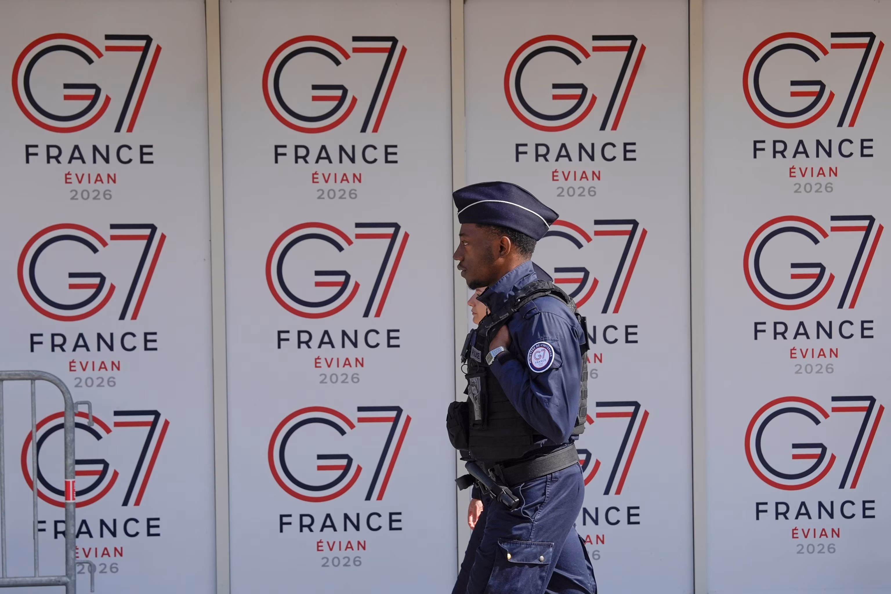Trump se dirige à la France pour son premier G7 depuis le début de la guerre entre les États-Unis et l'Iran. 7