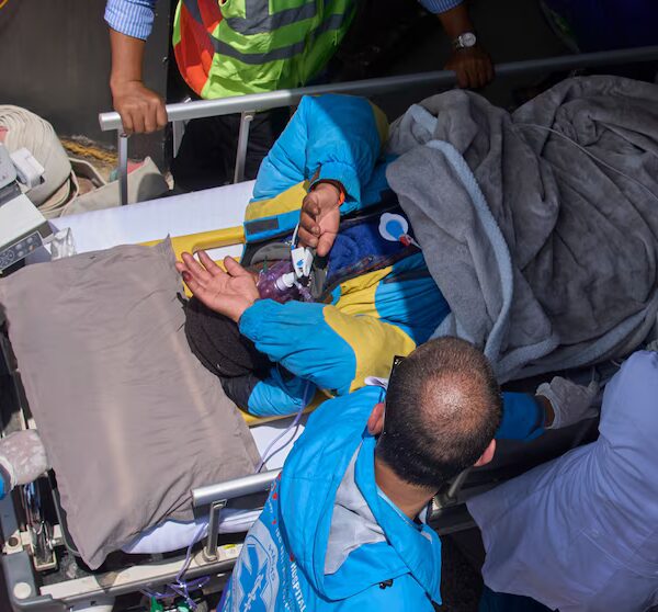 ‘Incredibile’: Sherpa scomparso per 6 giorni sul Monte Everest ritrovato vivo