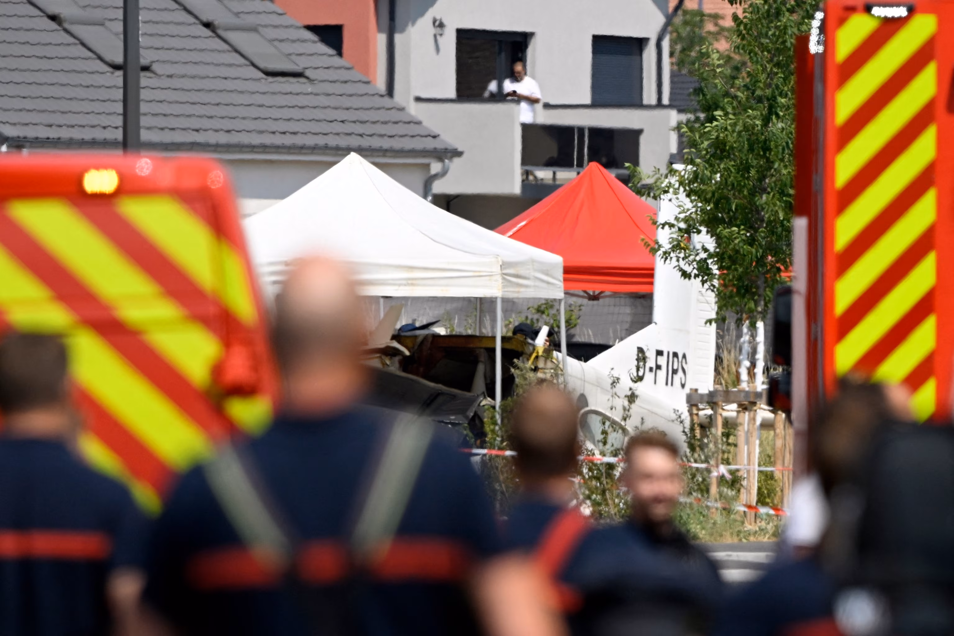 French officials confirm 11 fatalities in a skydiving aircraft accident. 7