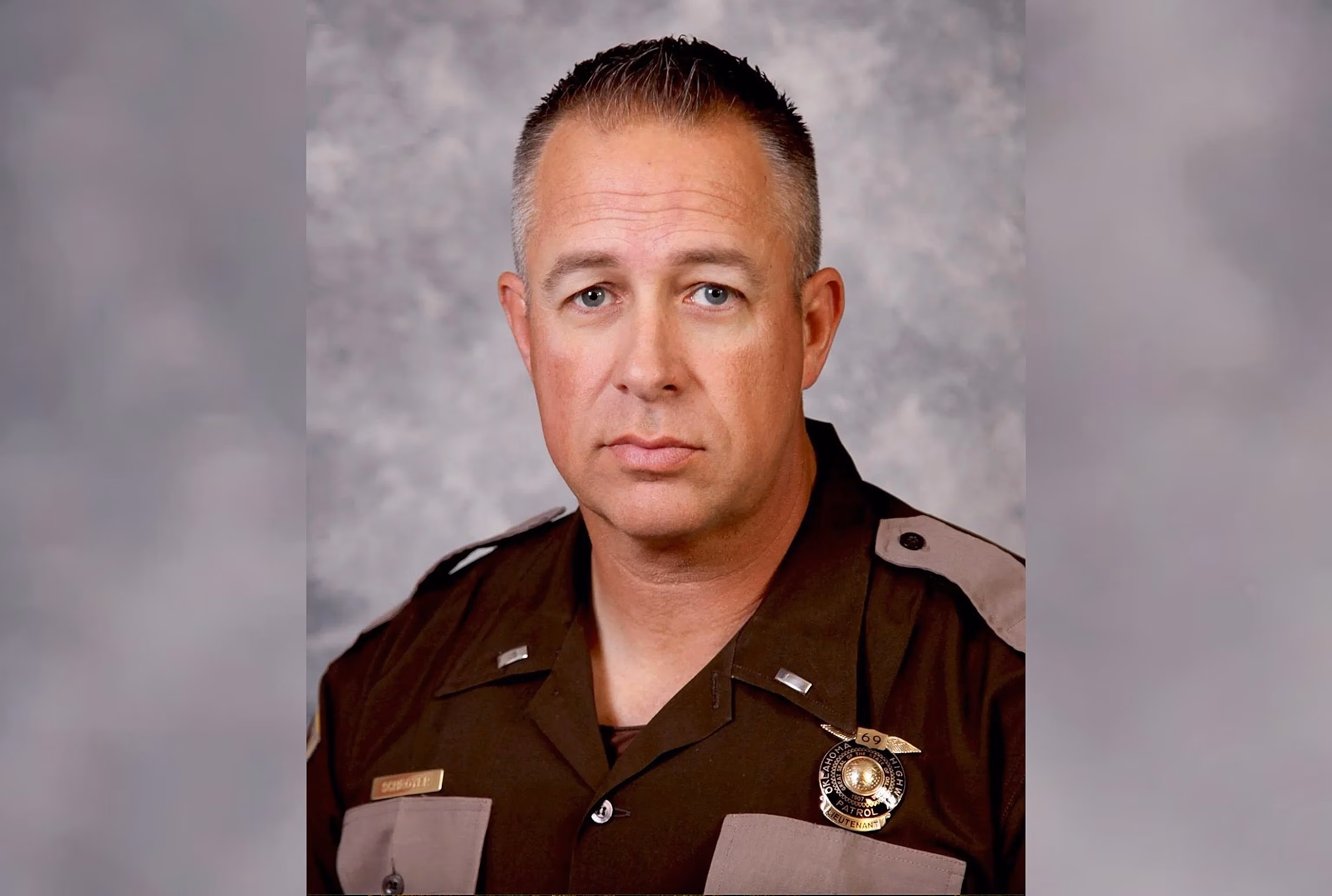 Trump nomina Lance Schroyer como nuevo director propuesto de ICE 5 Trump nomina Lance Schroyer como nuevo director propuesto de ICE 5