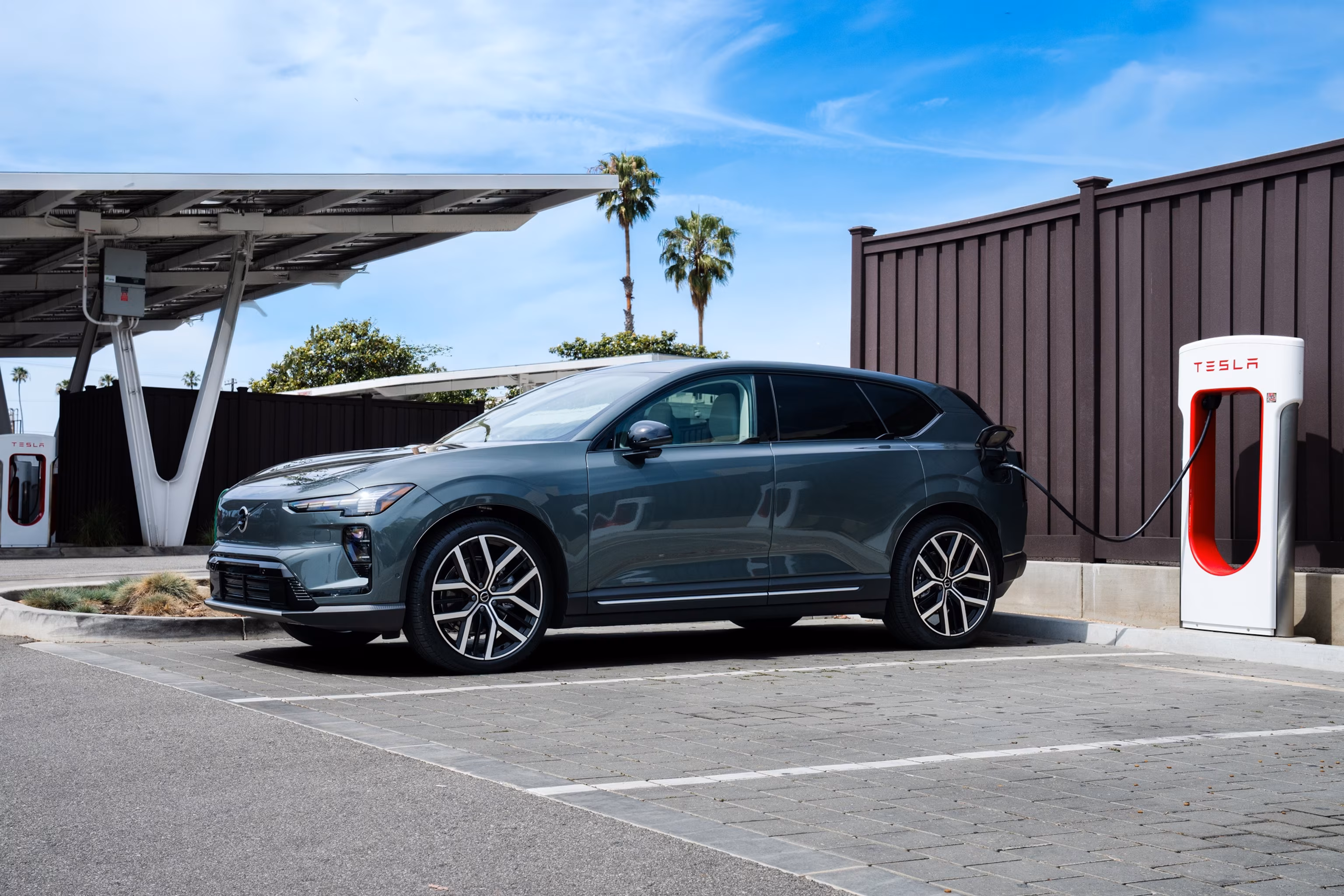 Volvo EX60 et Rivian R2 sont là. Ce qu'il faut savoir sur ces véhicules électriques révolutionnaires 12
