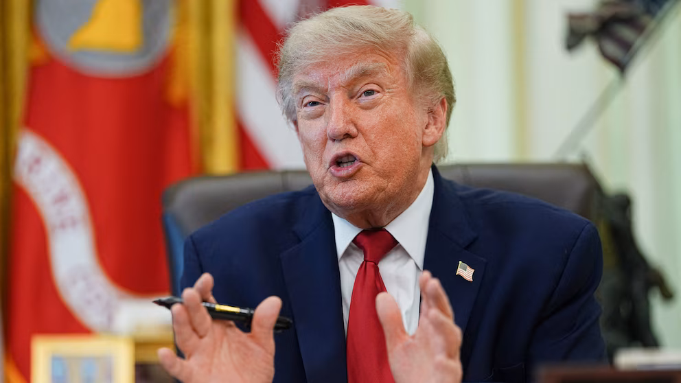 Trump minimiza projeto de lei histórico de moradia bipartidária: 'É um bocejo' 3