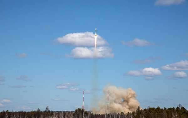 Soyuz Carrier Rocket With French Spy Satellite Blasts Off From Kourou Spaceport