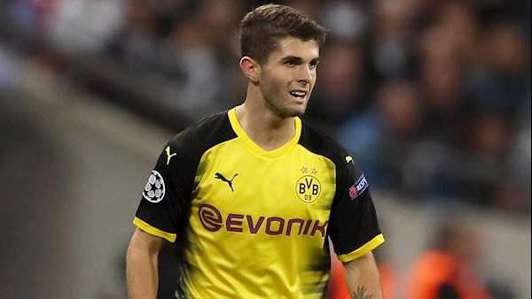 Christian Pulisic signs for Chelsea